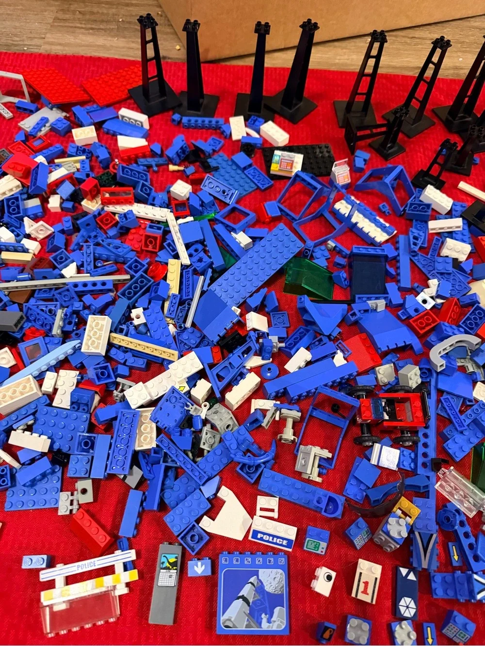 Legos mixed lot 4.9 lbs with Minecraft minifigures